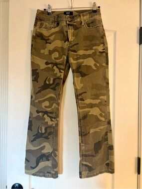 Kut from the Cloth Women’s Stretch Capri Jeans